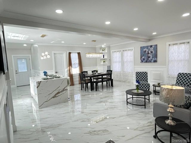 53 Lee Avenue, Valley Stream, NY 11581