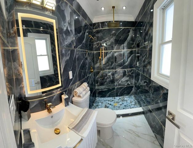 53 Lee Avenue, Valley Stream, NY 11581