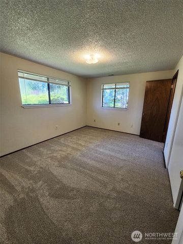 13803 13805 11th Avenue Ct S, Tacoma, WA 98444