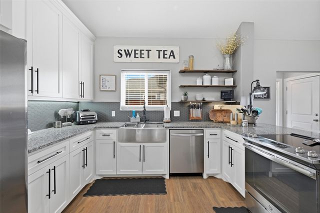 108 Clay Lane, Tom Bean, TX 75489