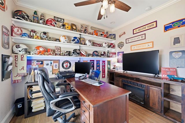 108 Clay Lane, Tom Bean, TX 75489