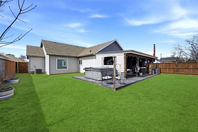 108 Clay Lane, Tom Bean, TX 75489