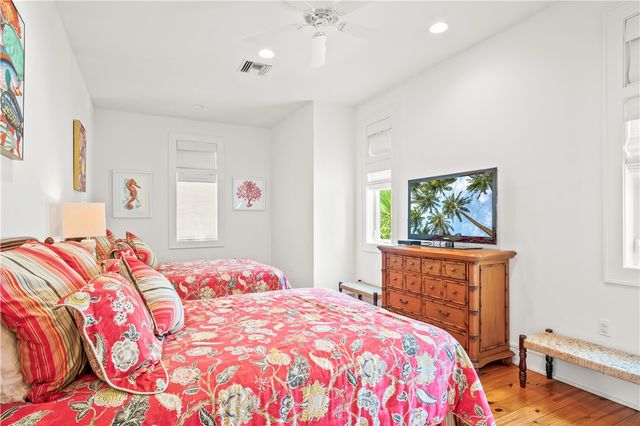 3700 Island Moorings Pkwy 20, Port Aransas, TX 78373