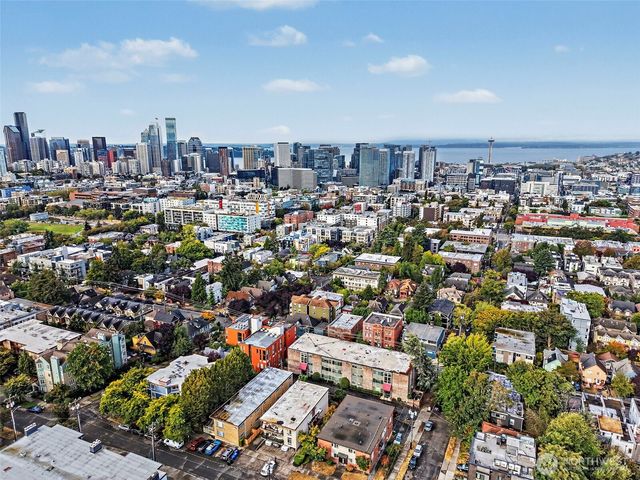 315 13th Avenue E, Seattle, WA 98102