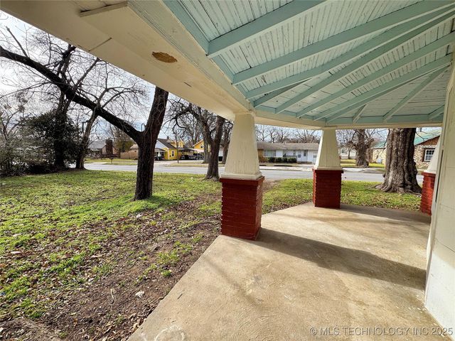 1020 N Vinita Avenue, Tahlequah, OK 74464