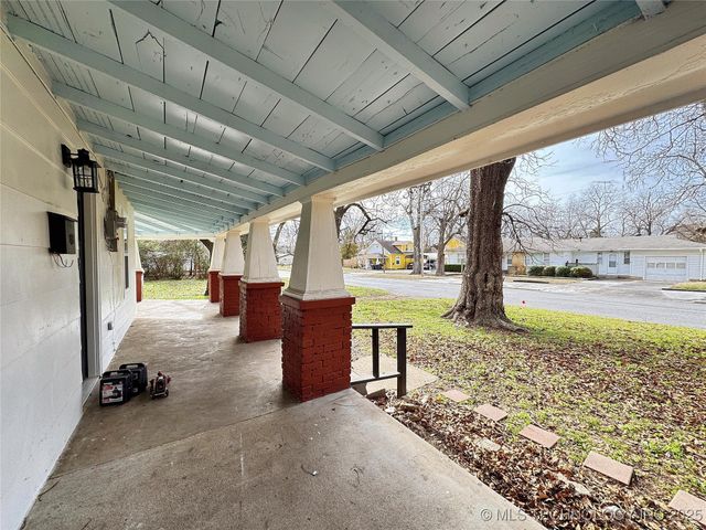 1020 N Vinita Avenue, Tahlequah, OK 74464