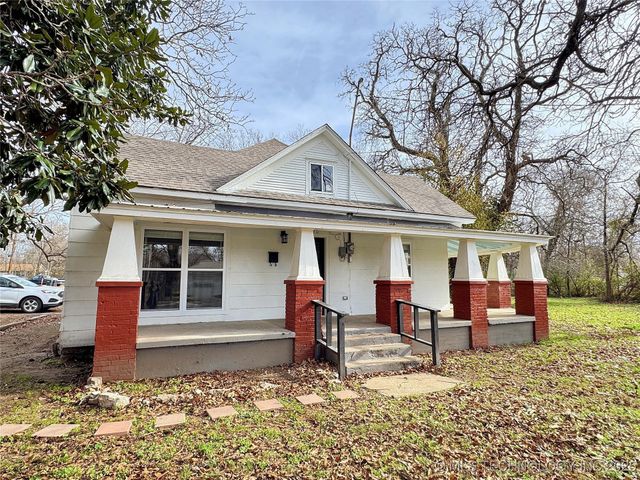 1020 N Vinita Avenue, Tahlequah, OK 74464