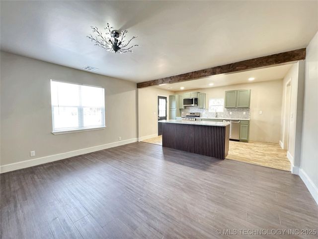 1020 N Vinita Avenue, Tahlequah, OK 74464