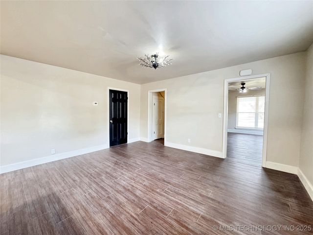 1020 N Vinita Avenue, Tahlequah, OK 74464