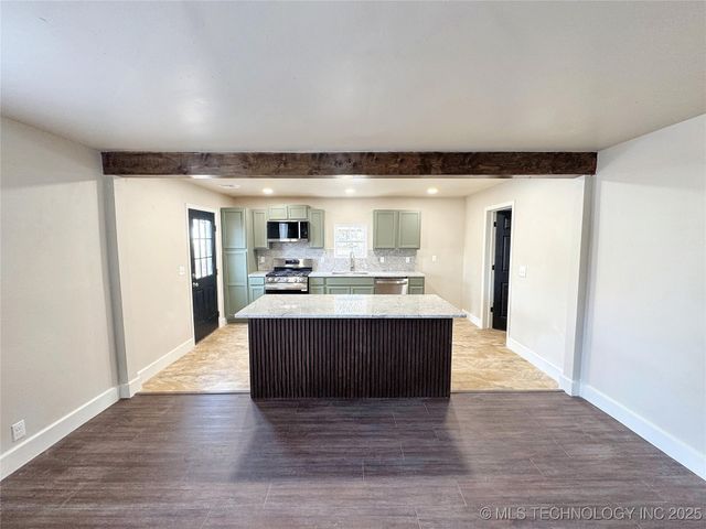 1020 N Vinita Avenue, Tahlequah, OK 74464