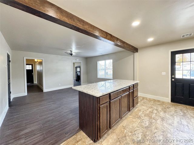 1020 N Vinita Avenue, Tahlequah, OK 74464