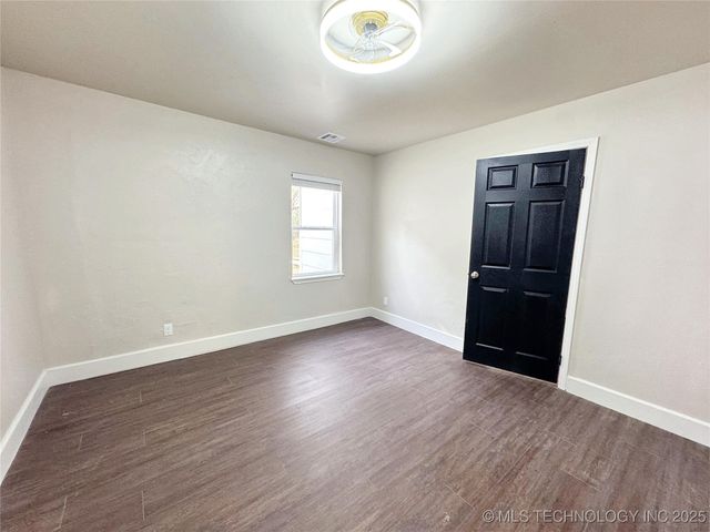 1020 N Vinita Avenue, Tahlequah, OK 74464