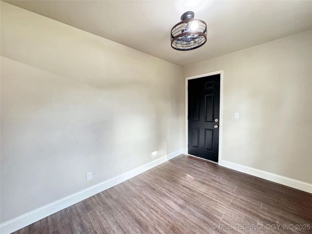 1020 N Vinita Avenue, Tahlequah, OK 74464