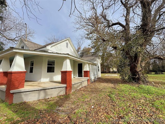 1020 N Vinita Avenue, Tahlequah, OK 74464