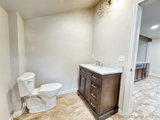 1020 N Vinita Avenue, Tahlequah, OK 74464