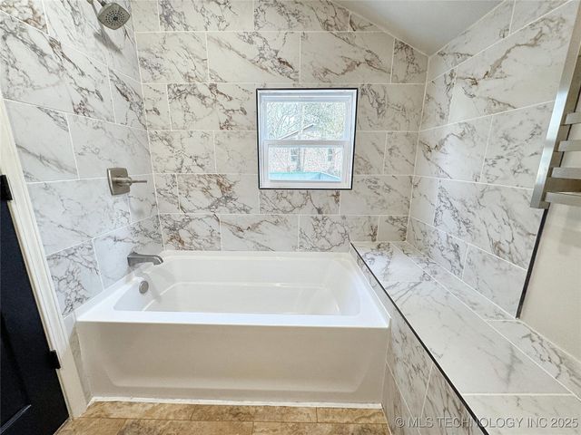 1020 N Vinita Avenue, Tahlequah, OK 74464