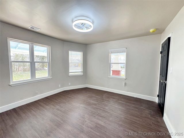 1020 N Vinita Avenue, Tahlequah, OK 74464