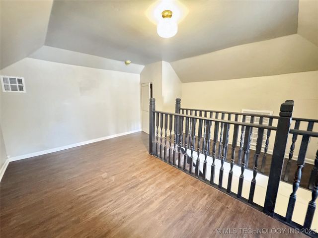 1020 N Vinita Avenue, Tahlequah, OK 74464