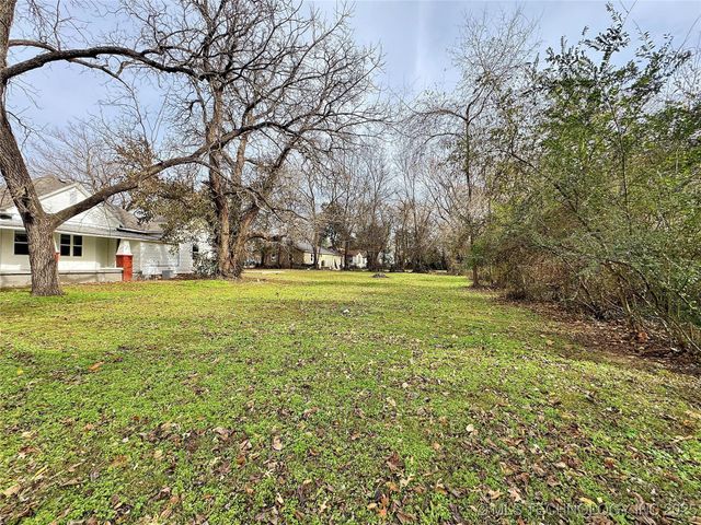 1020 N Vinita Avenue, Tahlequah, OK 74464