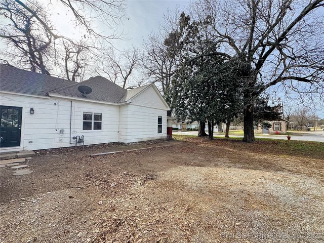 1020 N Vinita Avenue, Tahlequah, OK 74464