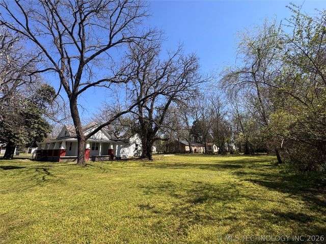 1020 N Vinita Avenue, Tahlequah, OK 74464