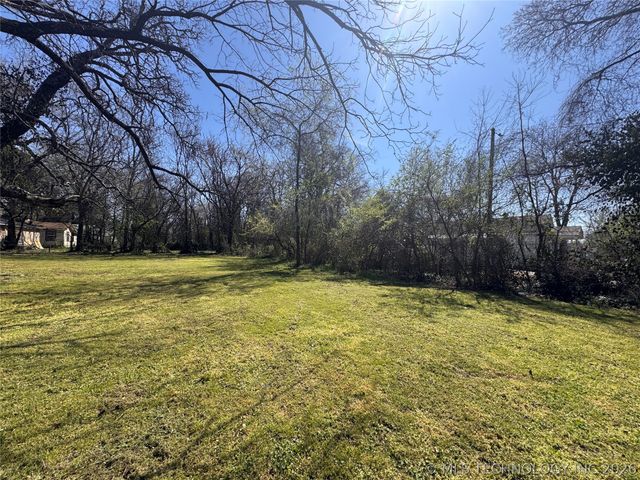 1020 N Vinita Avenue, Tahlequah, OK 74464