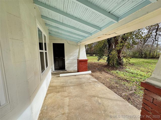 1020 N Vinita Avenue, Tahlequah, OK 74464