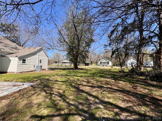 1020 N Vinita Avenue, Tahlequah, OK 74464