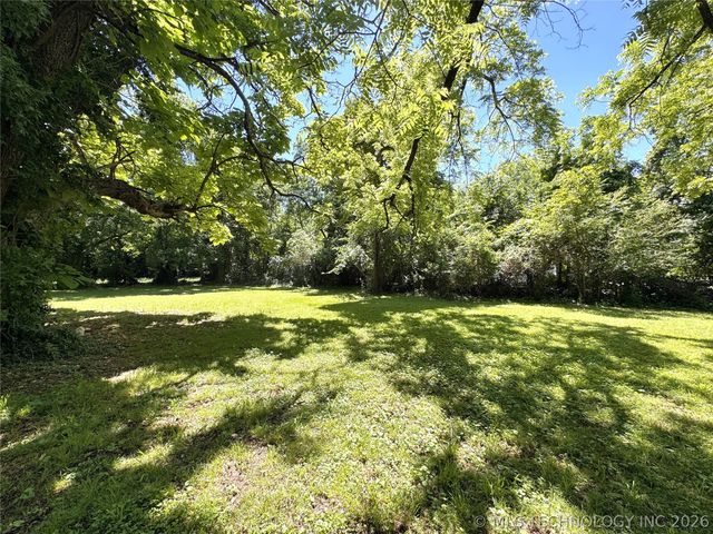1020 N Vinita Avenue, Tahlequah, OK 74464