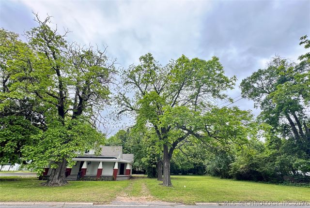 1020 N Vinita Avenue, Tahlequah, OK 74464