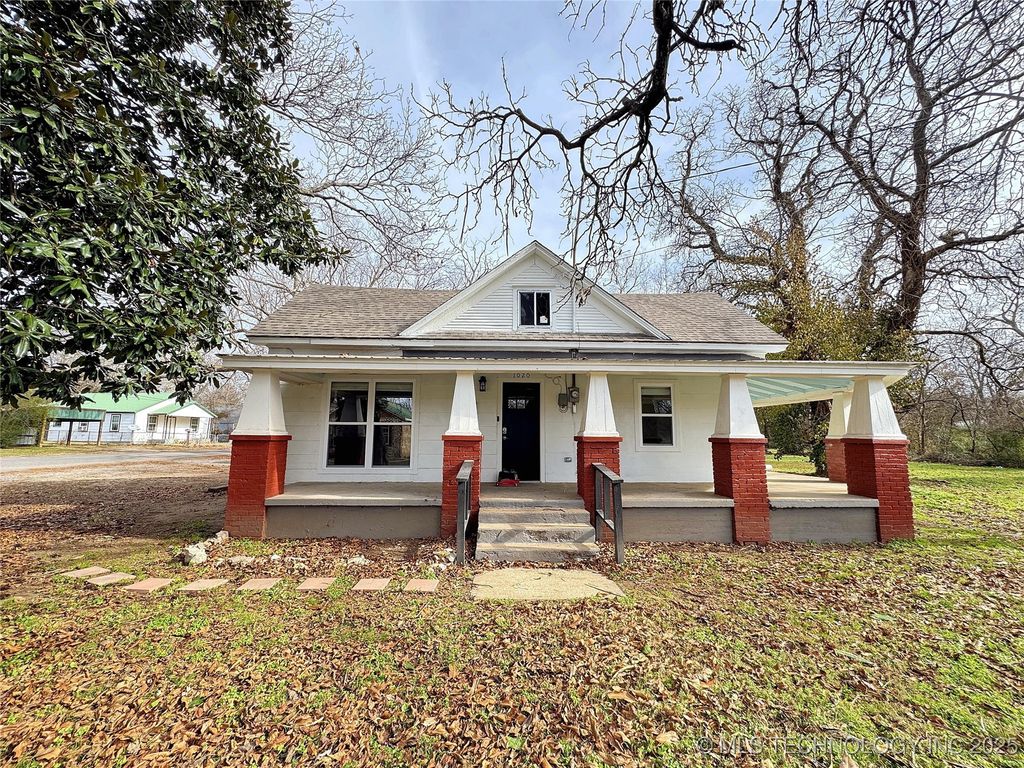 1020 N Vinita Avenue, Tahlequah, OK 74464