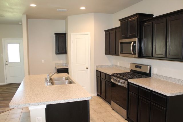 16628 Milwaukee Street, Justin, TX 76247