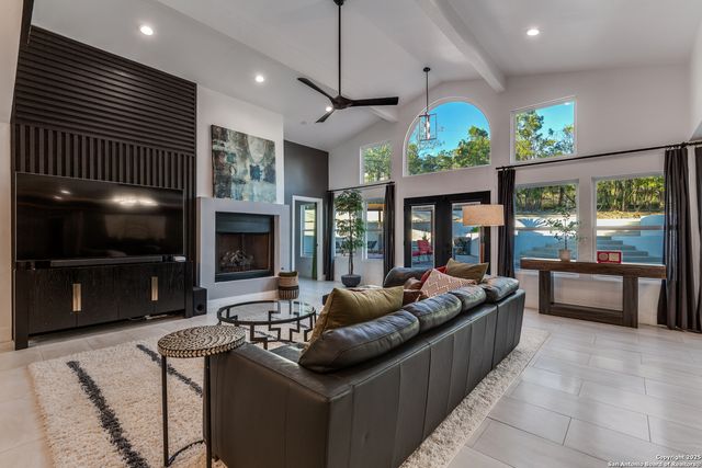 311 woodlake, San Antonio, TX 78229