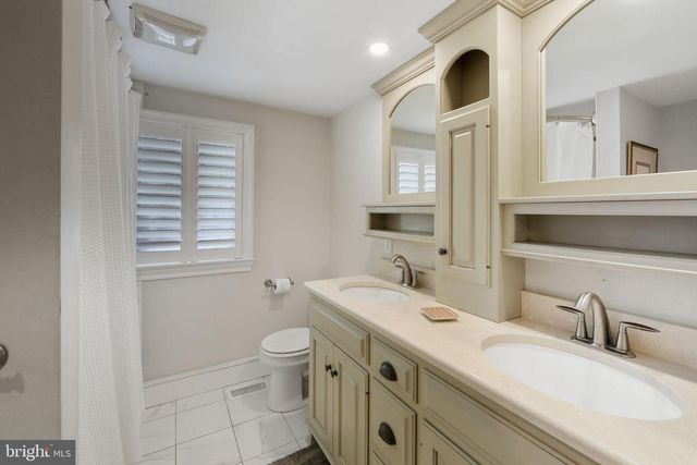 1108 W OLD WYNNEWOOD RD, Wynnewood, PA 19096