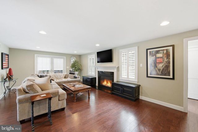 1108 W OLD WYNNEWOOD RD, Wynnewood, PA 19096