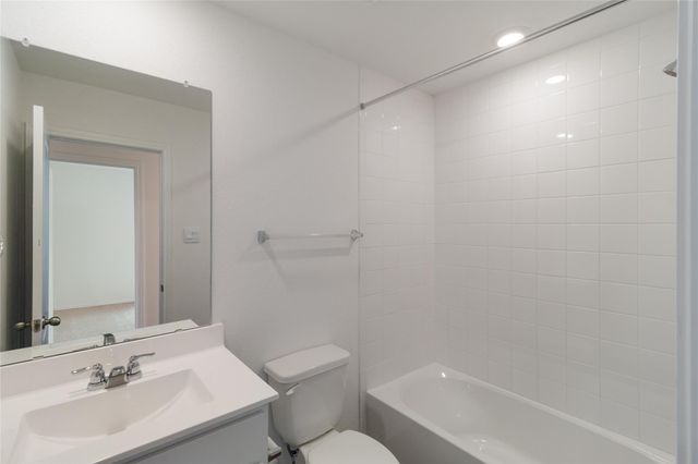167 Safflower DR, Uhland, TX 78640