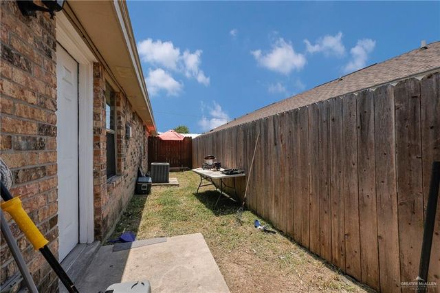 201 W Albatross Avenue, Pharr, TX 78577