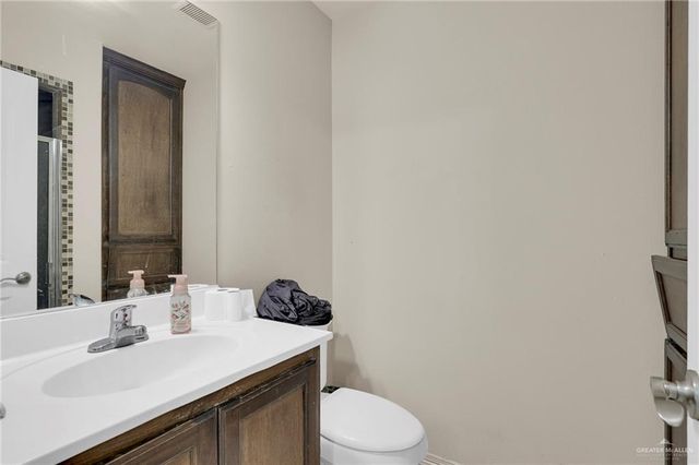 201 W Albatross Avenue, Pharr, TX 78577