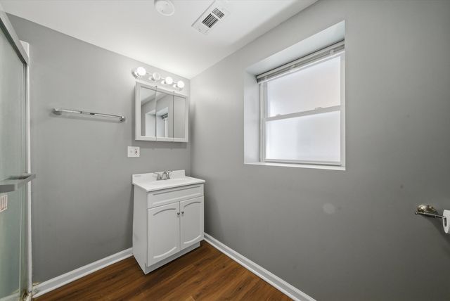 2240 Highland Avenue, Berwyn, IL 60402