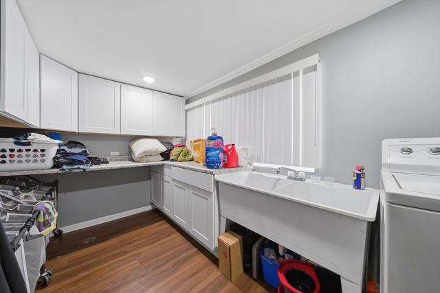 2240 Highland Avenue, Berwyn, IL 60402