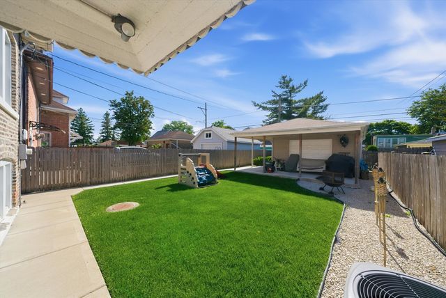 2240 Highland Avenue, Berwyn, IL 60402