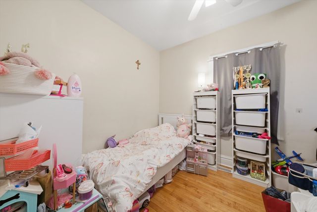 2240 Highland Avenue, Berwyn, IL 60402