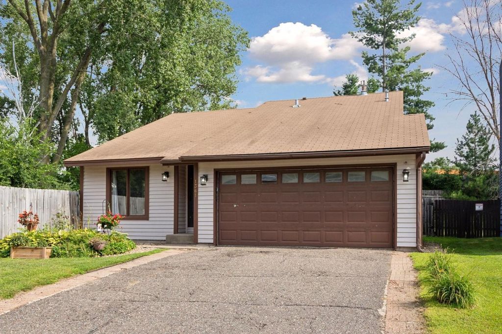 1361 Viewcrest Road, Shoreview, MN 55126