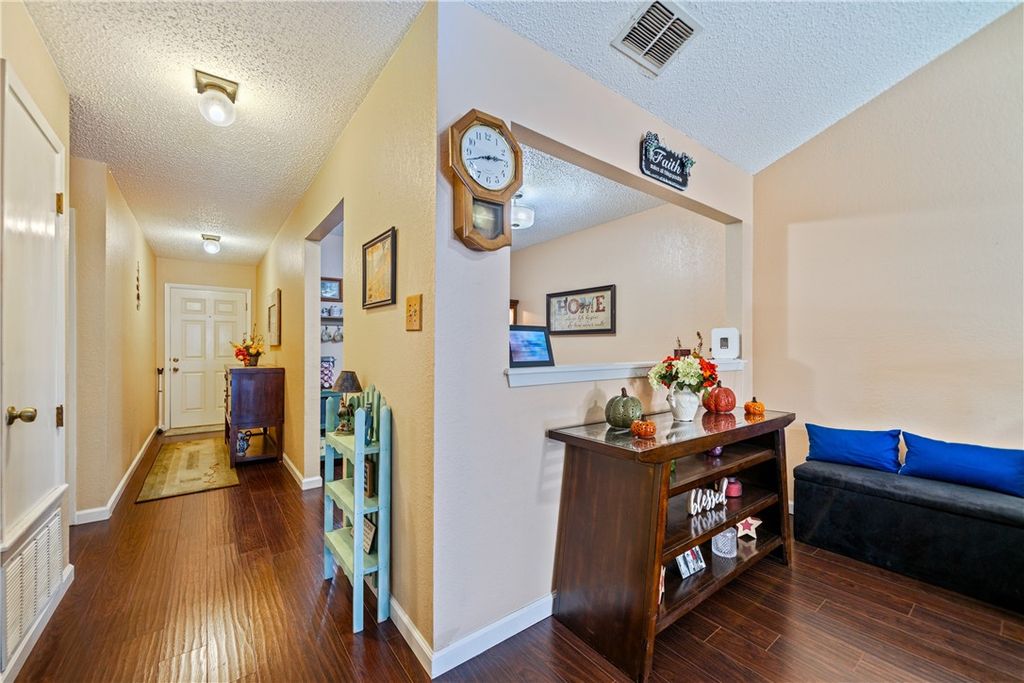 1818 Rodd Field I5, Corpus Christi, TX 78412 — photo 5