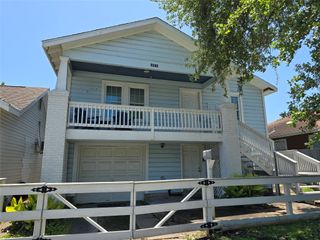 4315 Avenue L UP, Galveston, TX 77550