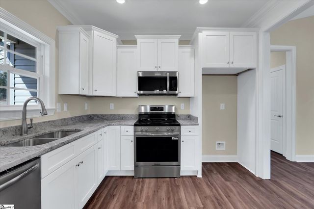 153 Eastview Road, Pelzer, SC 29669