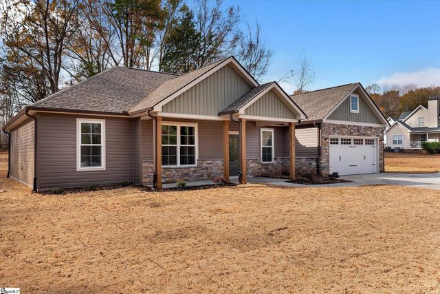 153 Eastview Road, Pelzer, SC 29669