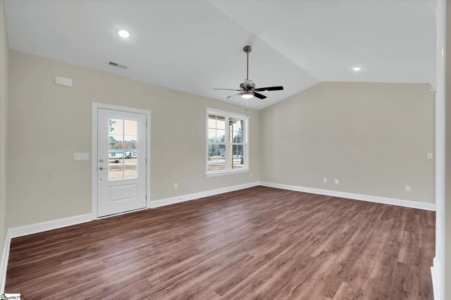 153 Eastview Road, Pelzer, SC 29669