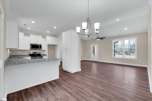 153 Eastview Road, Pelzer, SC 29669