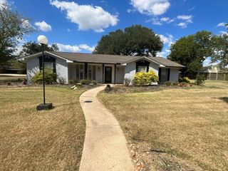 1445 10th Street, Hempstead, TX 77445